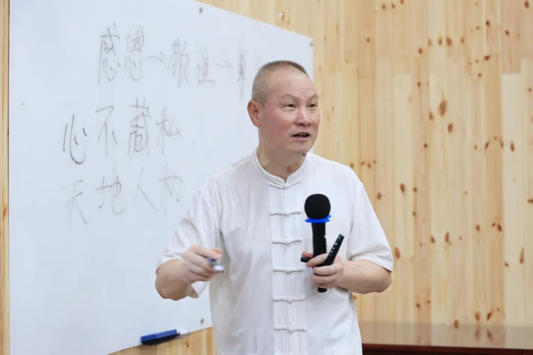 1754273388239256.jpg 1754273388239256.jpg